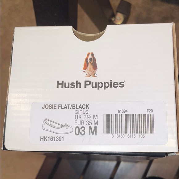 Hush Puppies Women's Glossy Black Flats - Picture 5 of 9